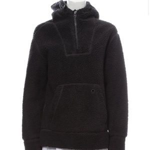 The Arrivals Pullover